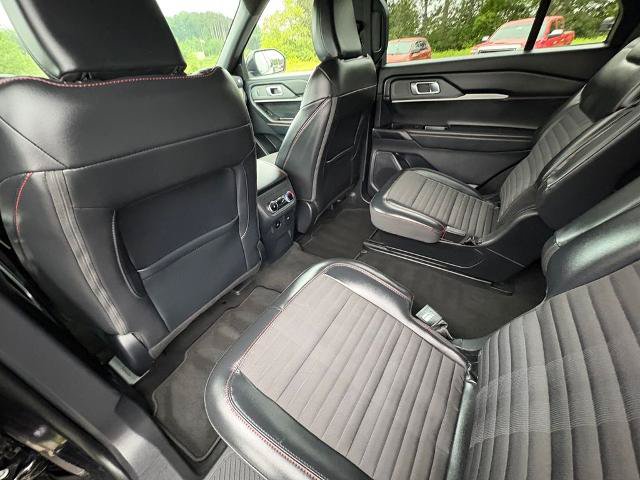 Certified 2025 Ford Explorer ST-Line AWD/4WD image 24