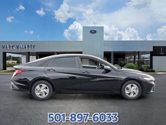 Used 2026 Hyundai Elantra SE FWD image 6