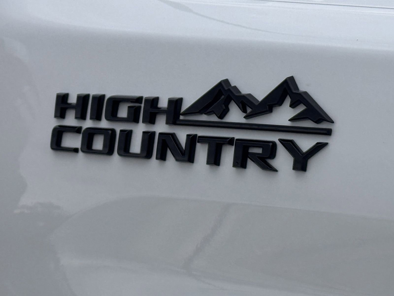 Used 2024 Chevrolet Silverado 3500 High Country w/ Technology Package image 11