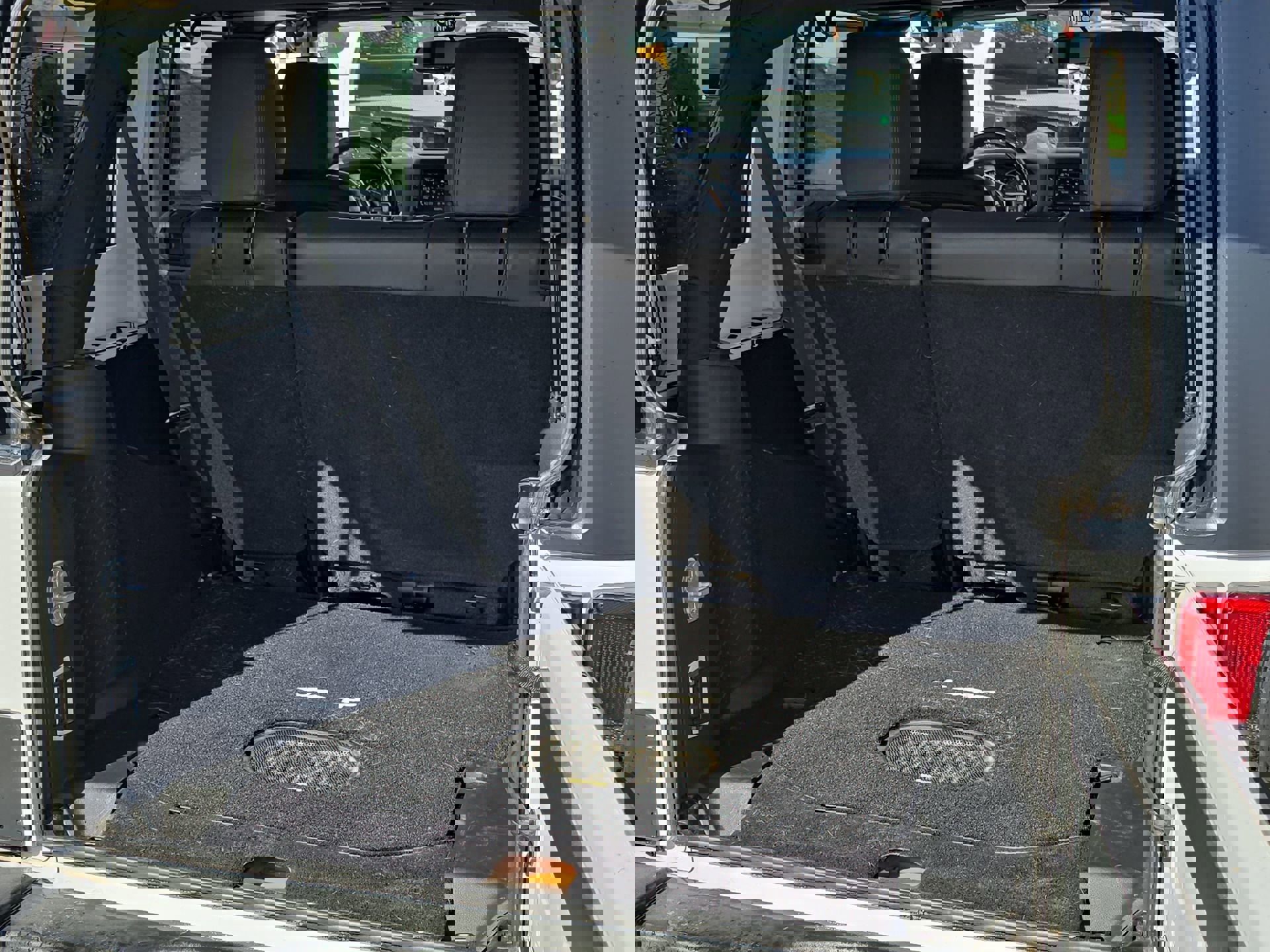 Used 2017 Jeep Wrangler Unlimited Rubicon w/ Connectivity Group image 20