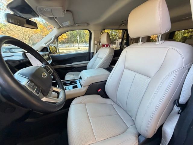 Certified 2023 Ford Expedition XLT image 17