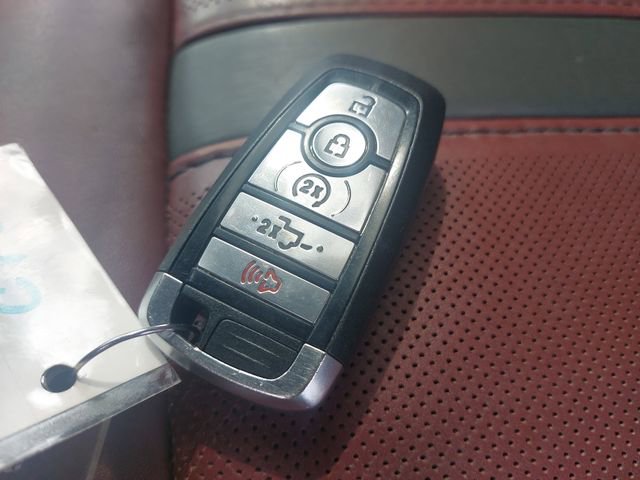 Certified 2019 Ford F150 Platinum w/ Equipment Group 701A Luxury image 35