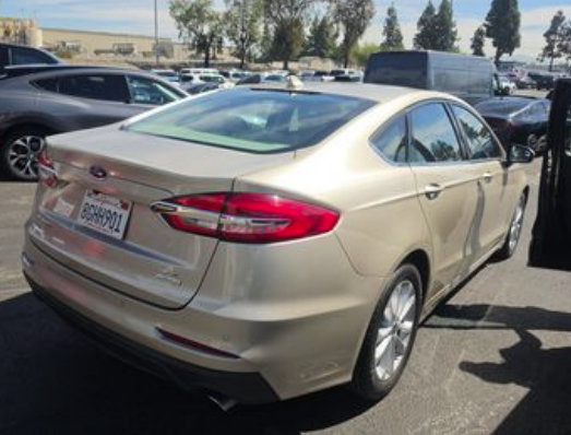 Certified 2019 Ford Fusion SE FWD image 4