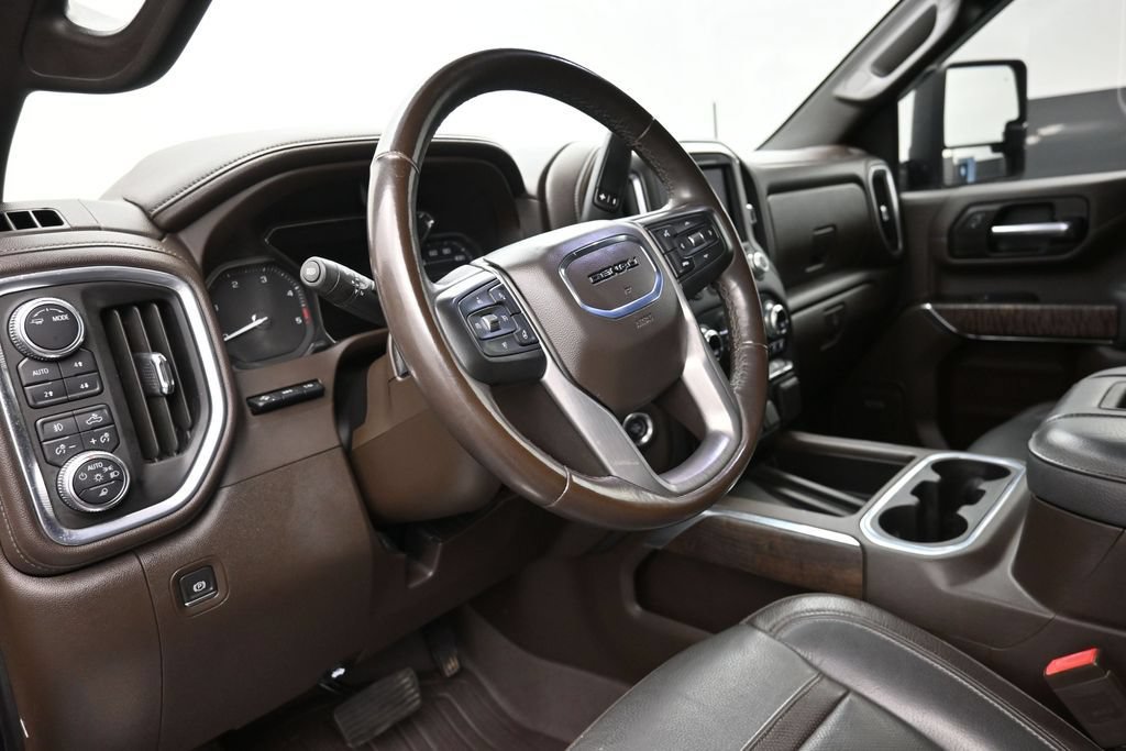Used 2022 GMC Sierra 2500 Denali w/ Technology Package AWD/4WD image 17