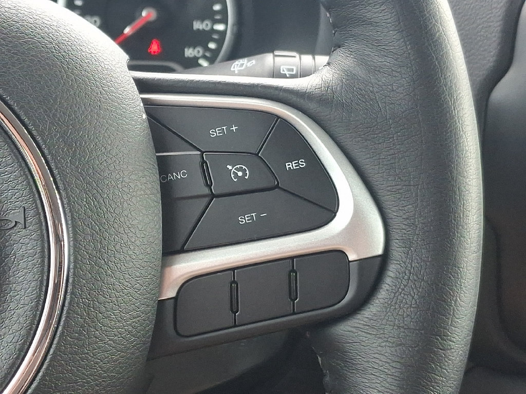 Used 2023 Jeep Renegade Latitude w/ Premium Group AWD/4WD image 21