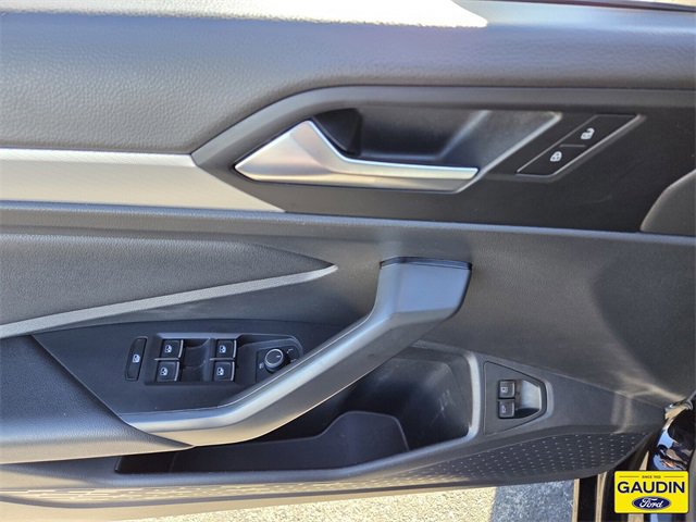 Used 2021 Volkswagen Jetta SE image 18