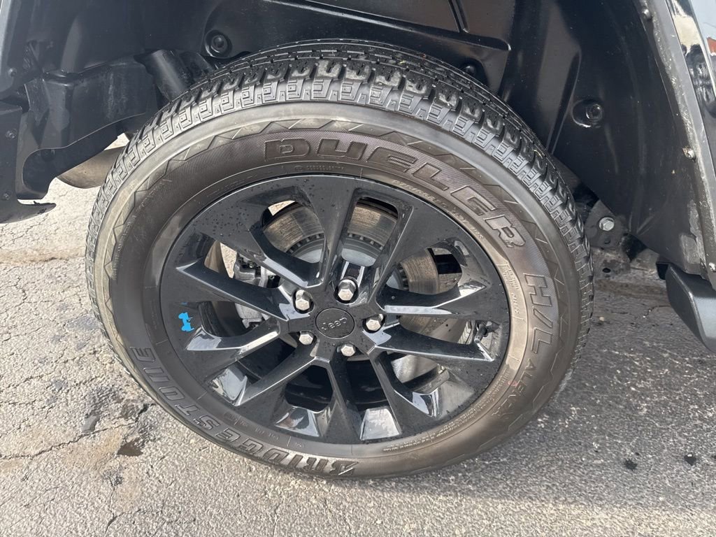 Used 2023 Jeep Wrangler Unlimited Sahara w/ Cold Weather Group image 51