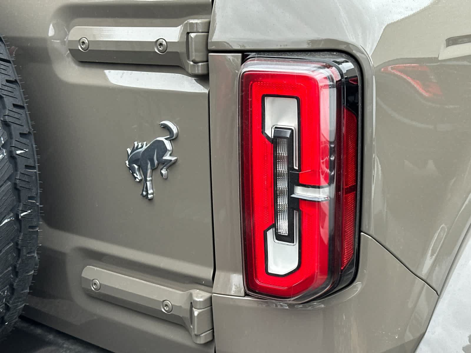 Certified 2025 Ford Bronco Outer Banks AWD/4WD image 10