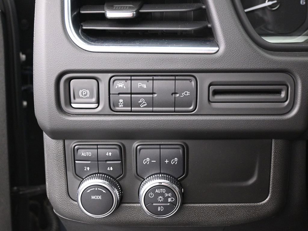 Used 2021 GMC Yukon AT4 w/ Rear Media and Nav Package image 14