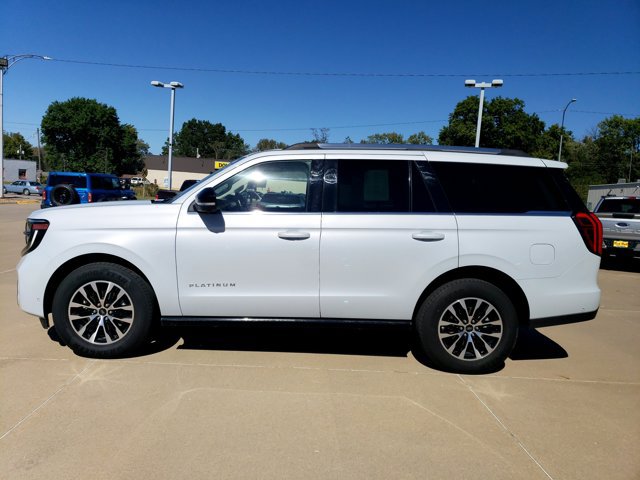Certified 2025 Ford Expedition Platinum AWD/4WD image 4