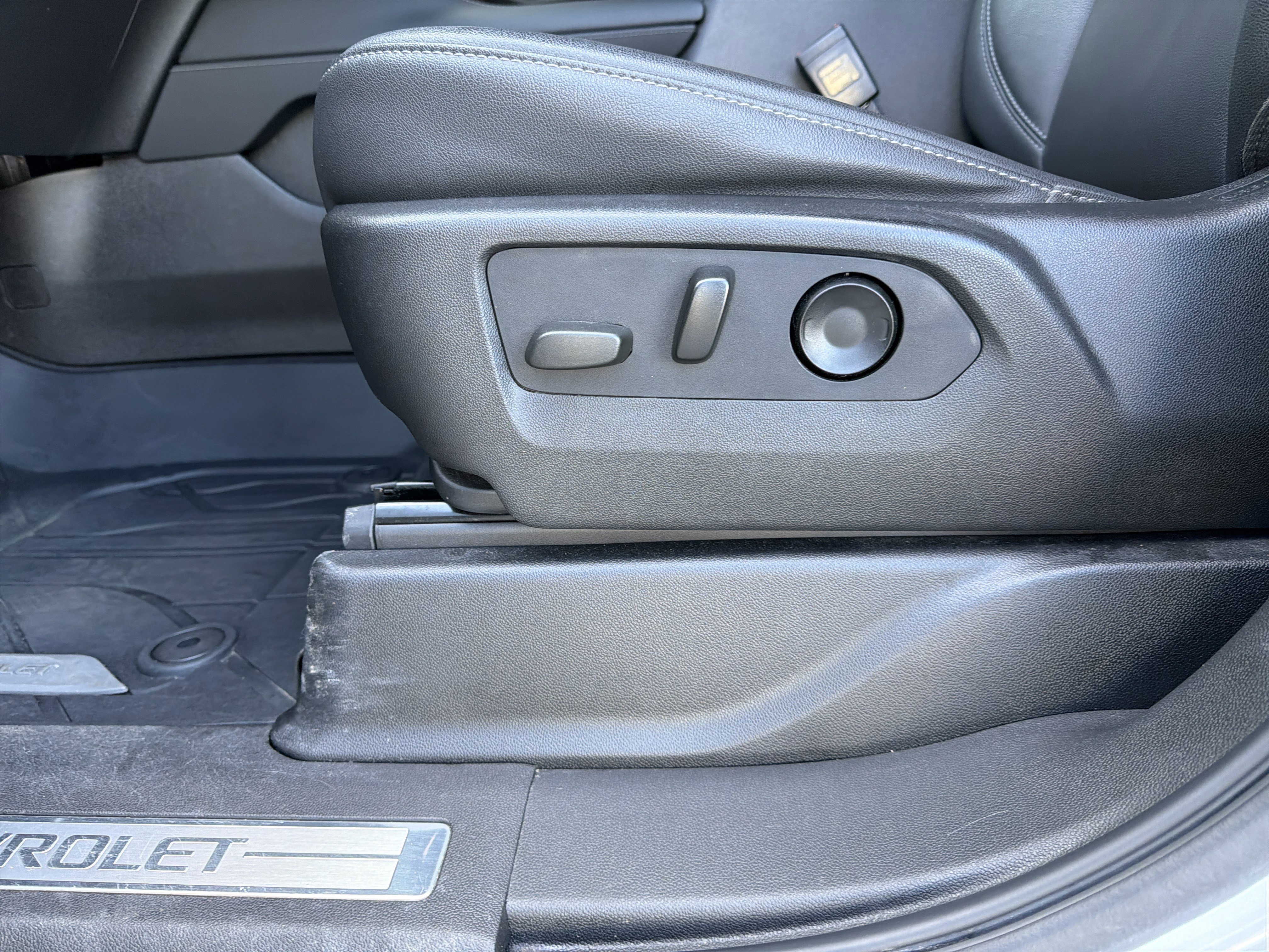 Used 2021 Chevrolet Tahoe Z71 image 32