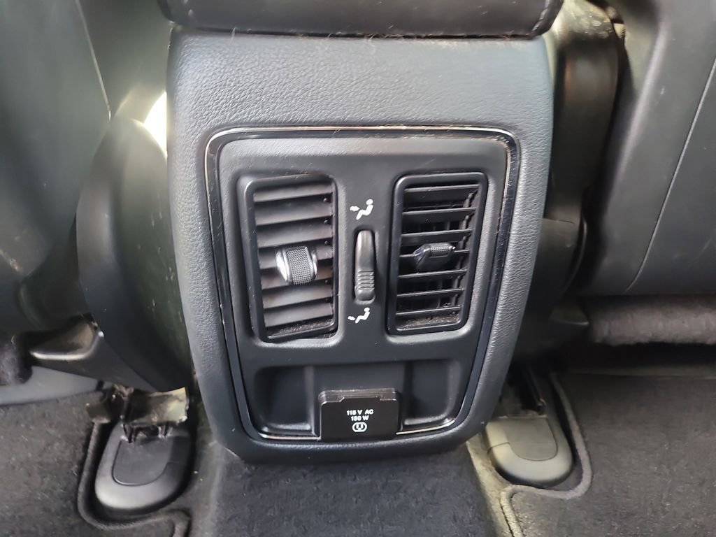 Used 2020 Jeep Grand Cherokee Altitude image 13
