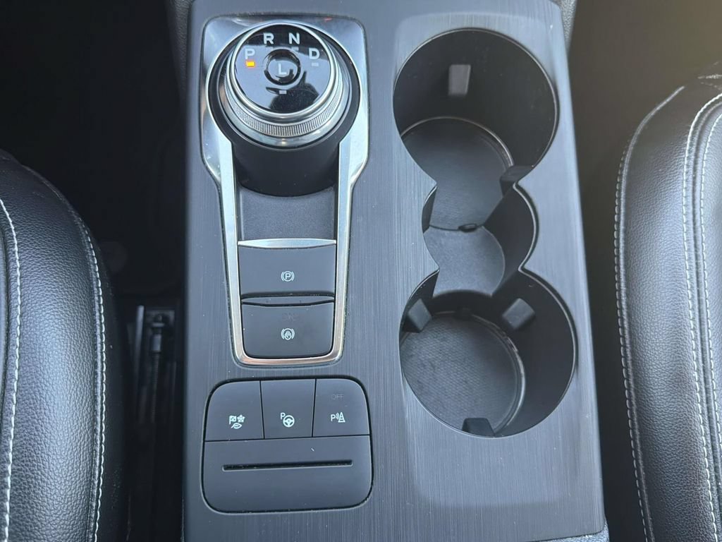 Certified 2020 Ford Escape Titanium FWD image 22