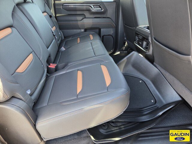 Used 2024 GMC Sierra 2500 AT4 w/ AT4 Premium Plus Package AWD/4WD image 15