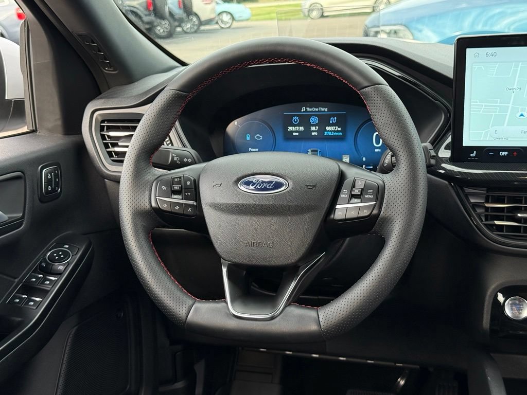 Certified 2025 Ford Escape ST-Line Elite w/ Premium Technology Package AWD/4WD image 7
