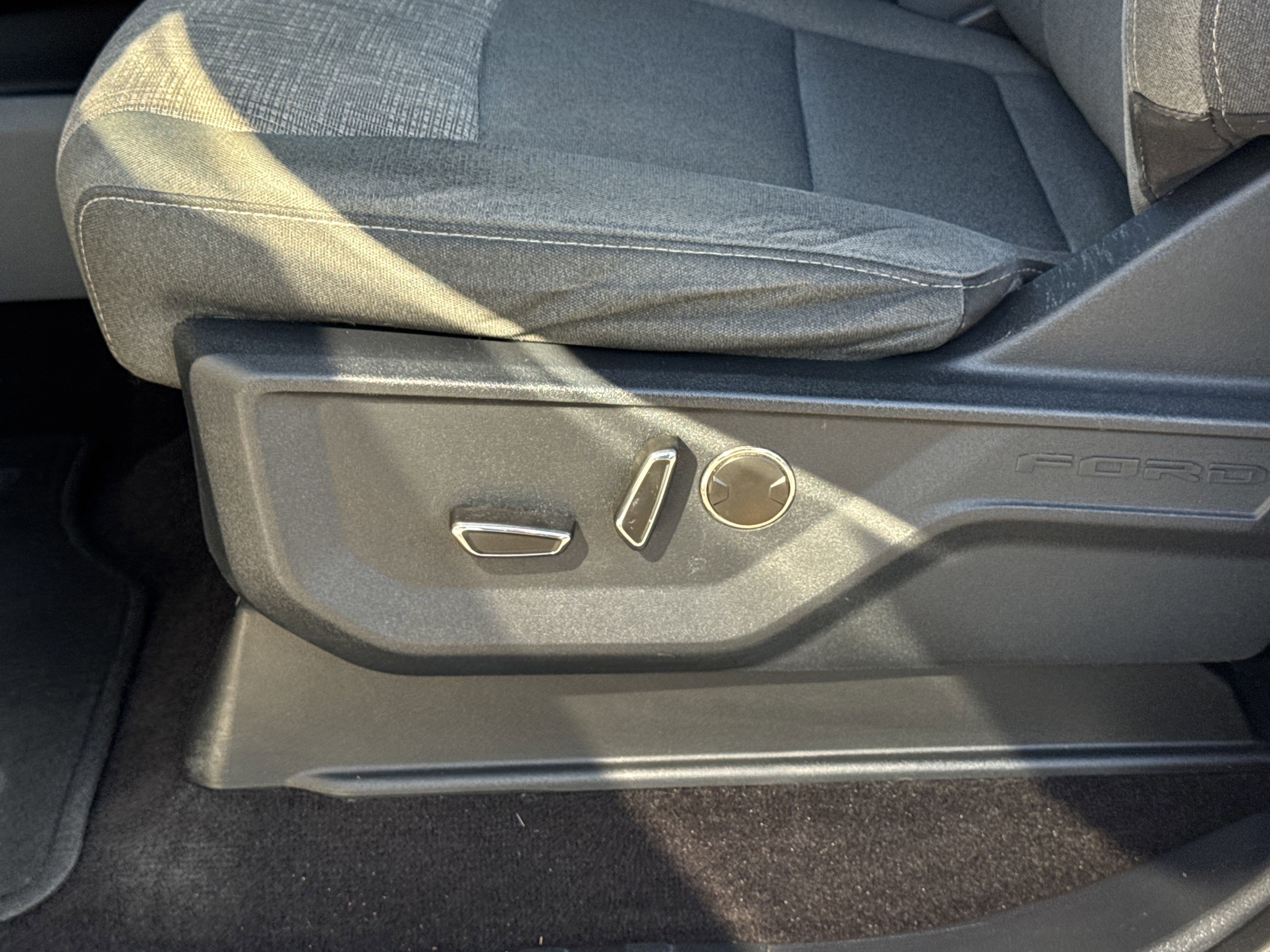 Certified 2021 Ford F150 XLT w/ Equipment Group 302A High image 18