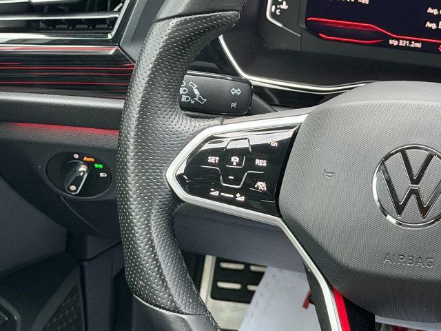 Used 2023 Volkswagen Jetta GLI Autobahn image 15