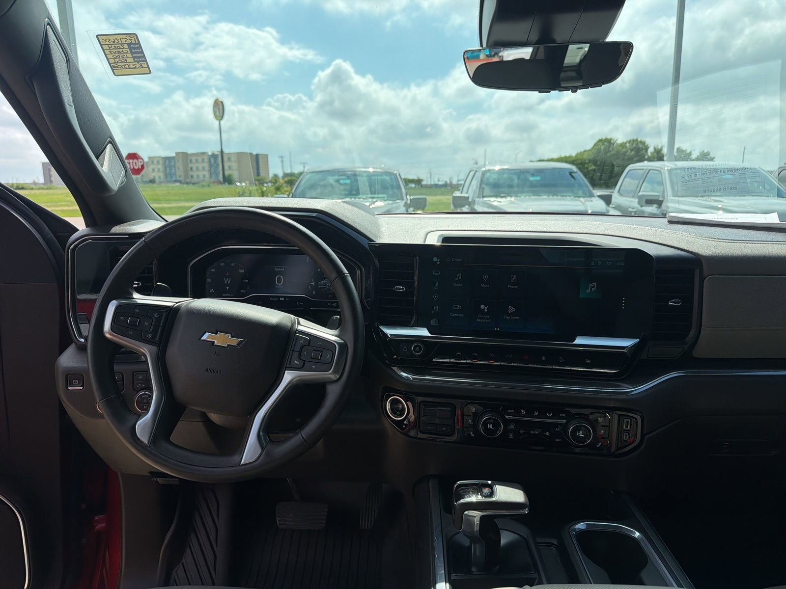 Used 2024 Chevrolet Silverado 1500 LTZ AWD/4WD image 25