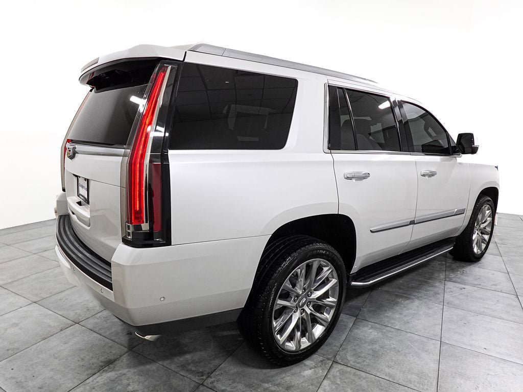 Used 2020 Cadillac Escalade Luxury AWD/4WD image 6