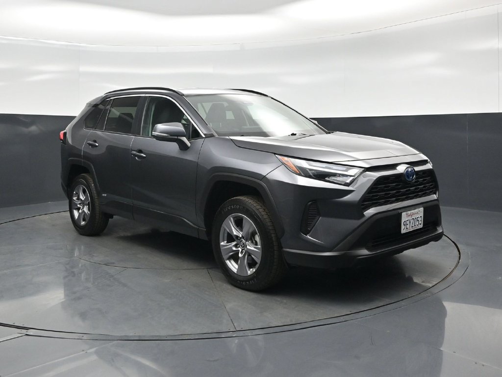 Used 2022 Toyota RAV4 XLE AWD/4WD image 55