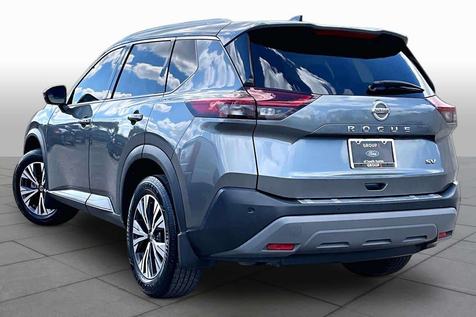 Used 2021 Nissan Rogue SV w/ Premium Package FWD image 12