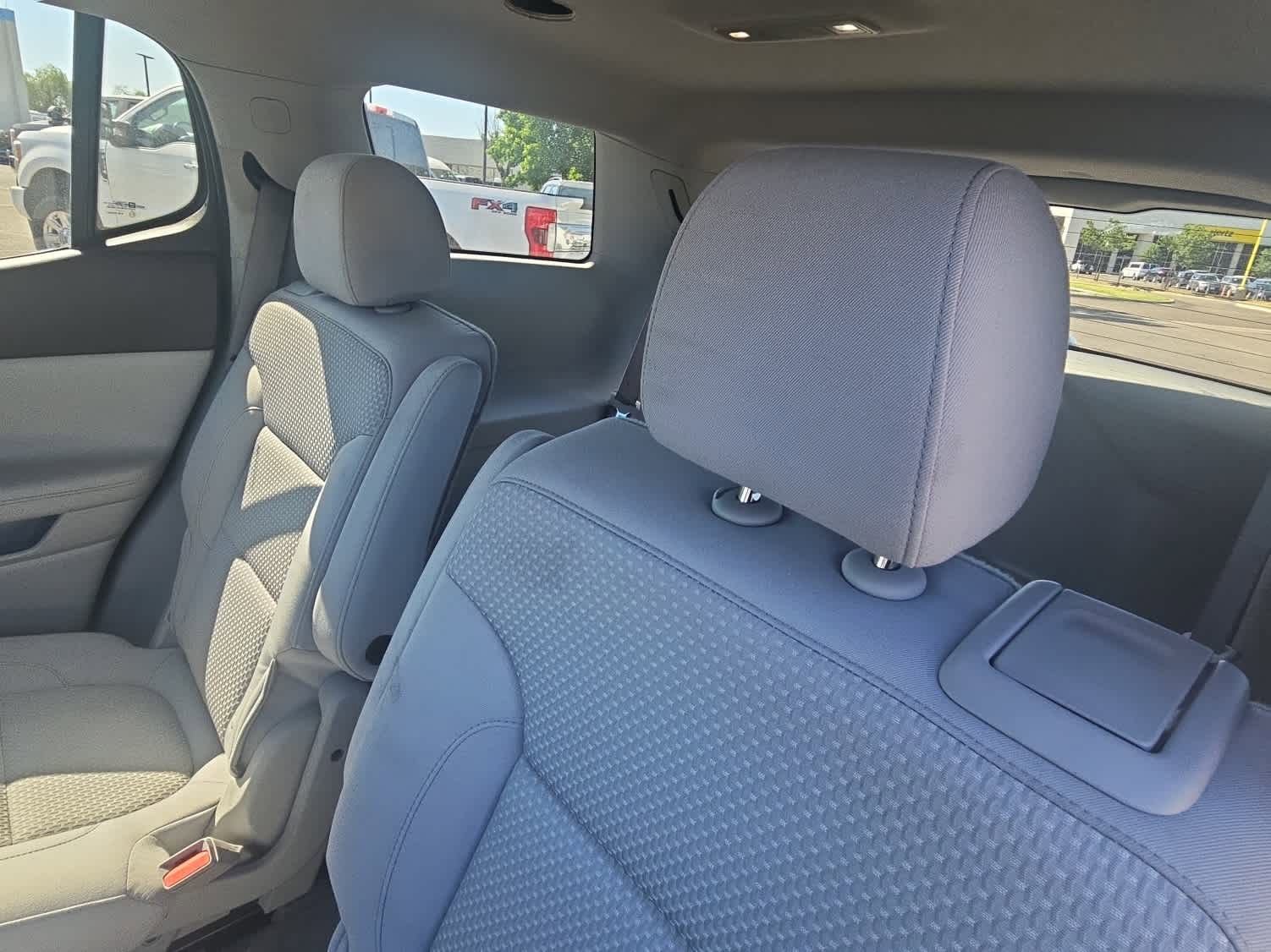 Used 2022 GMC Acadia SLE FWD image 13