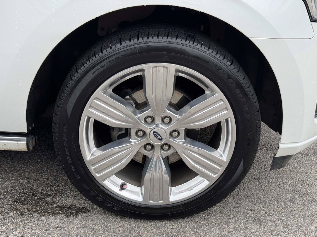 Certified 2023 Ford Expedition Platinum AWD/4WD image 29