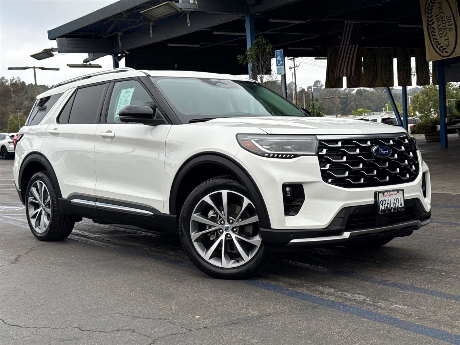 Certified 2025 Ford Explorer Platinum w/ Ultimate Package AWD/4WD image 2