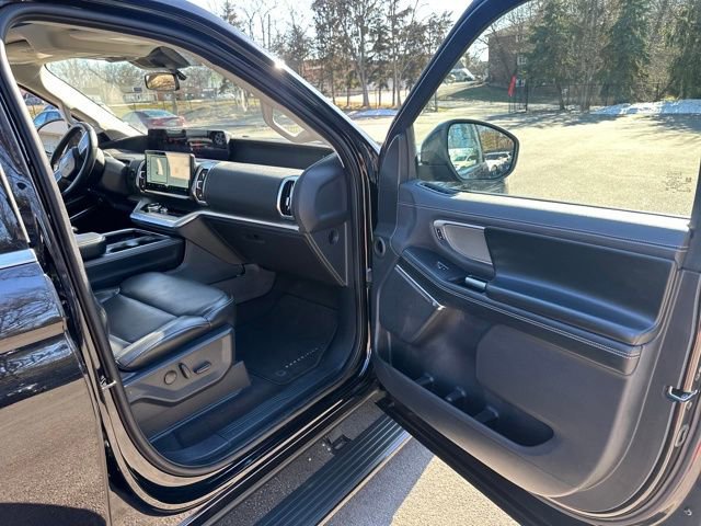 Certified 2025 Ford Expedition Platinum image 15