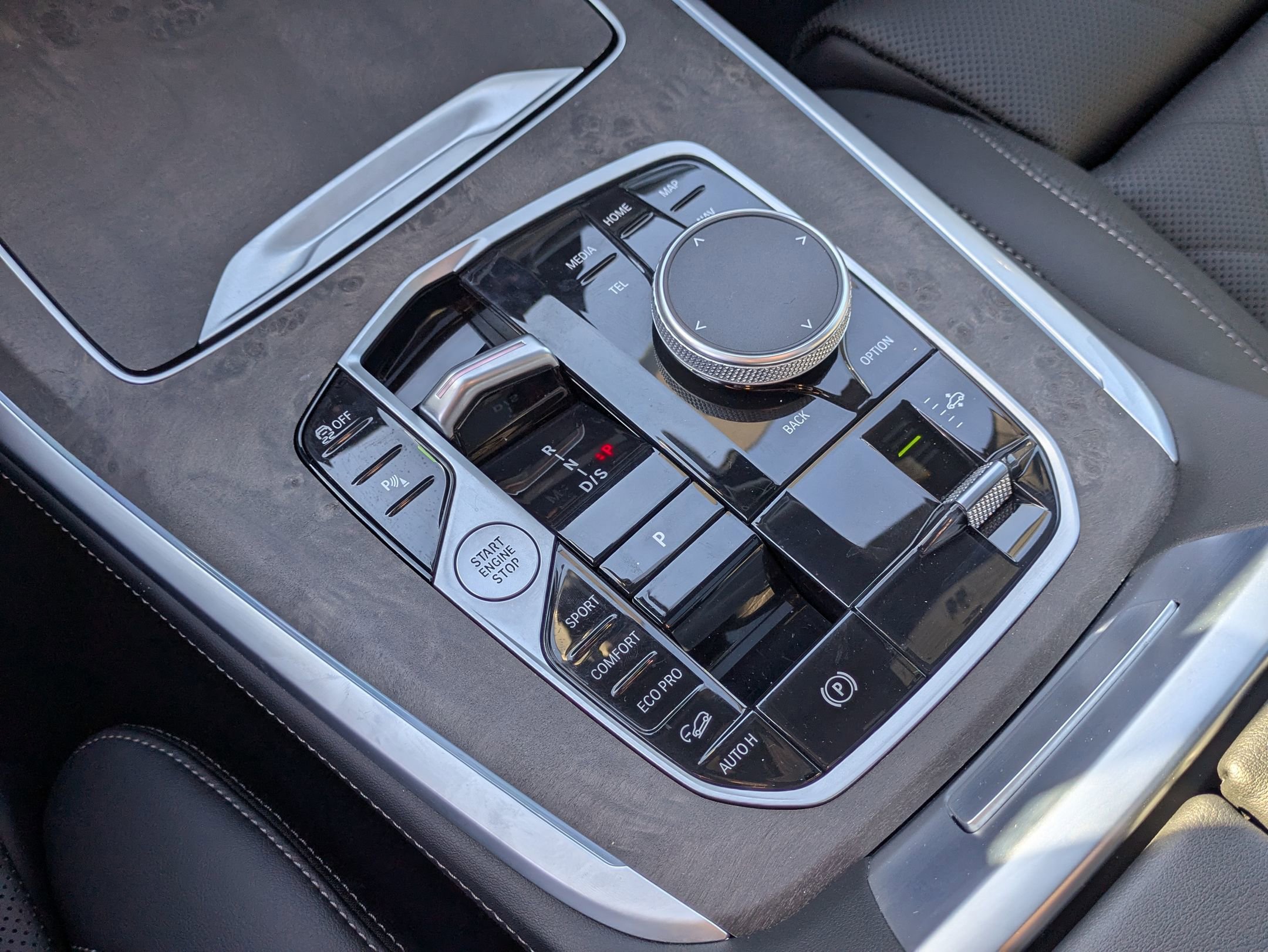 Used 2023 BMW X7 xDrive40i w/ M Sport Package image 25