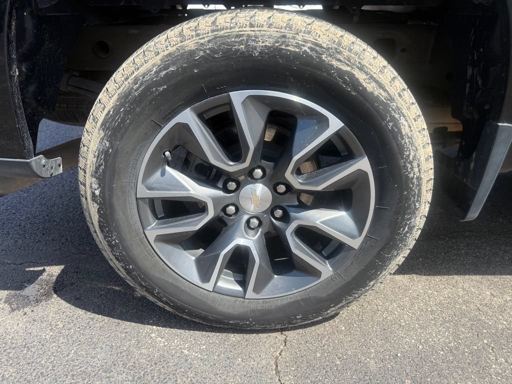 Used 2023 Chevrolet Silverado 1500 LT AWD/4WD image 42