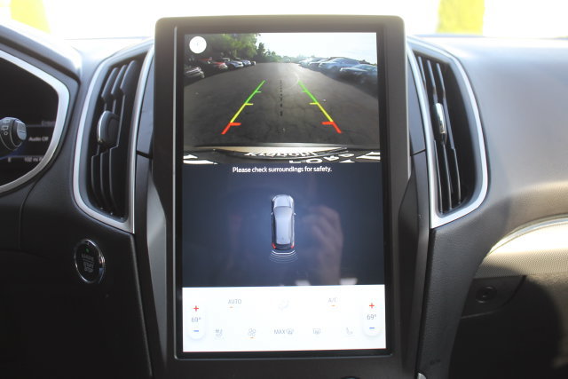 Certified 2021 Ford Edge SEL AWD/4WD image 2