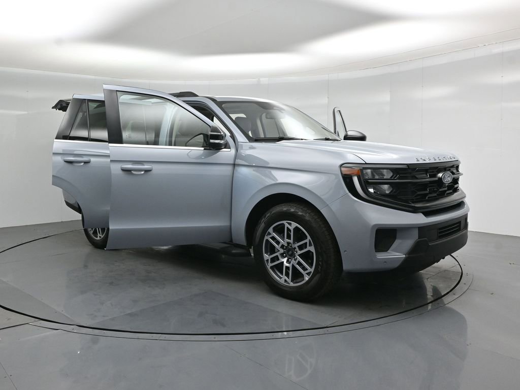 Certified 2025 Ford Expedition Active AWD/4WD image 33