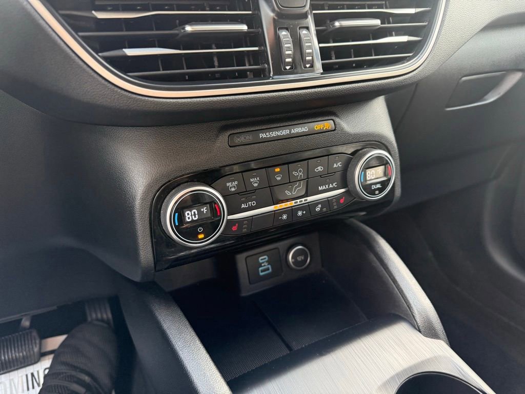 Certified 2021 Ford Escape SEL image 29