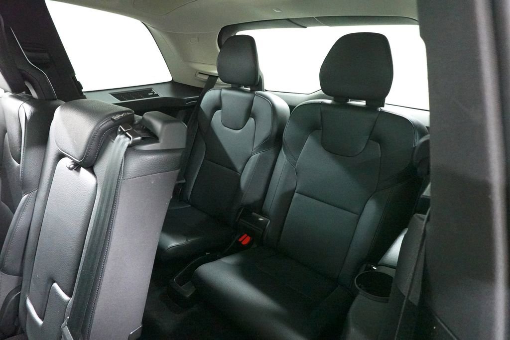 Used 2023 Volvo XC90 B6 Plus image 27