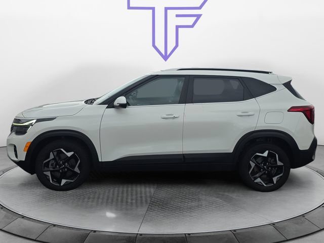 Used 2024 Kia Seltos EX AWD/4WD image 2