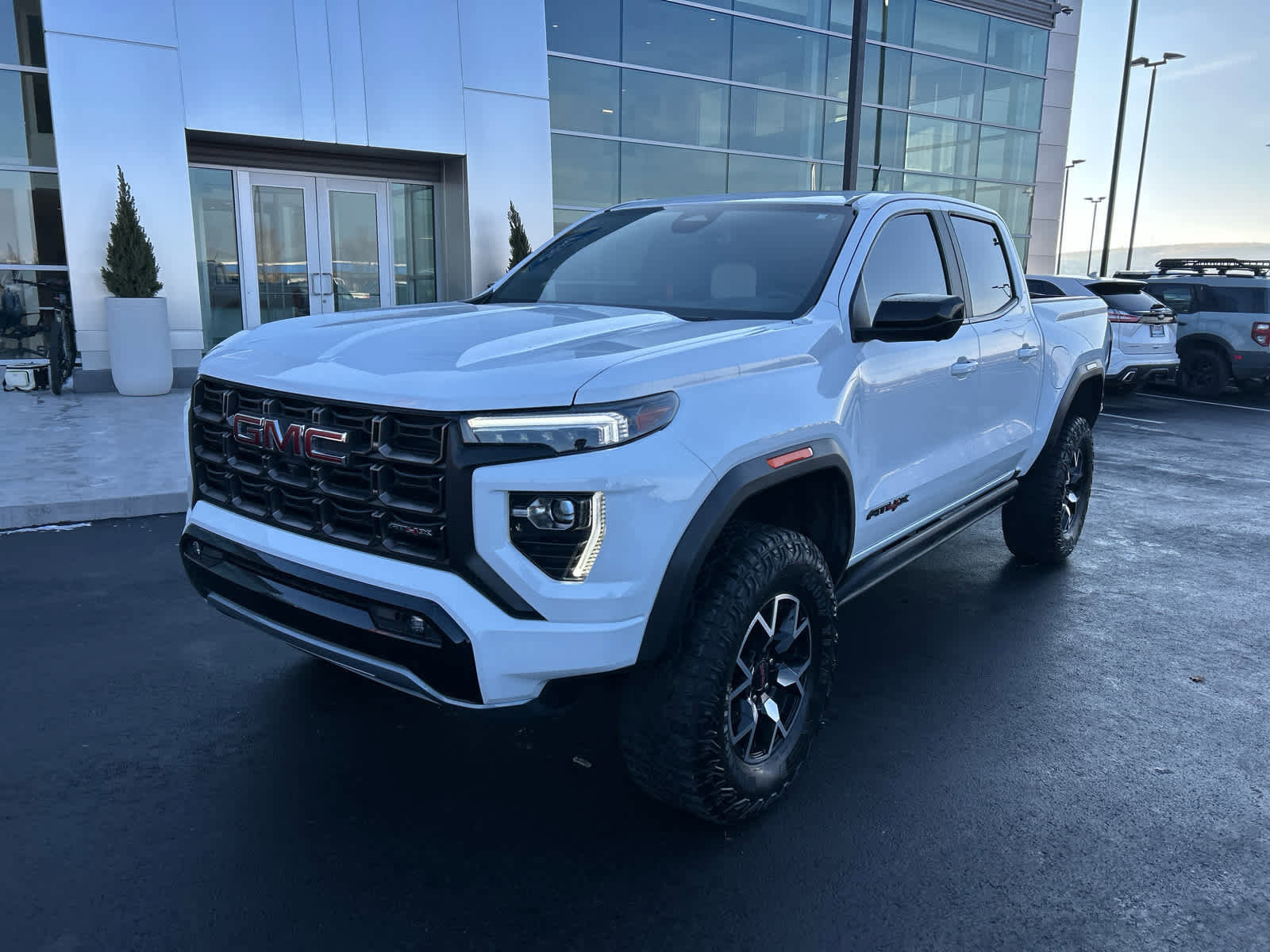 Used 2023 GMC Canyon AT4X image 2