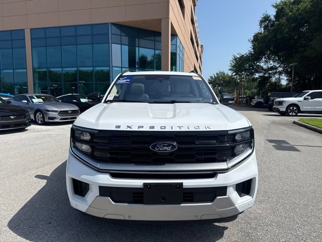 Certified 2025 Ford Expedition Max Platinum w/ Driver's Package AWD/4WD image 11