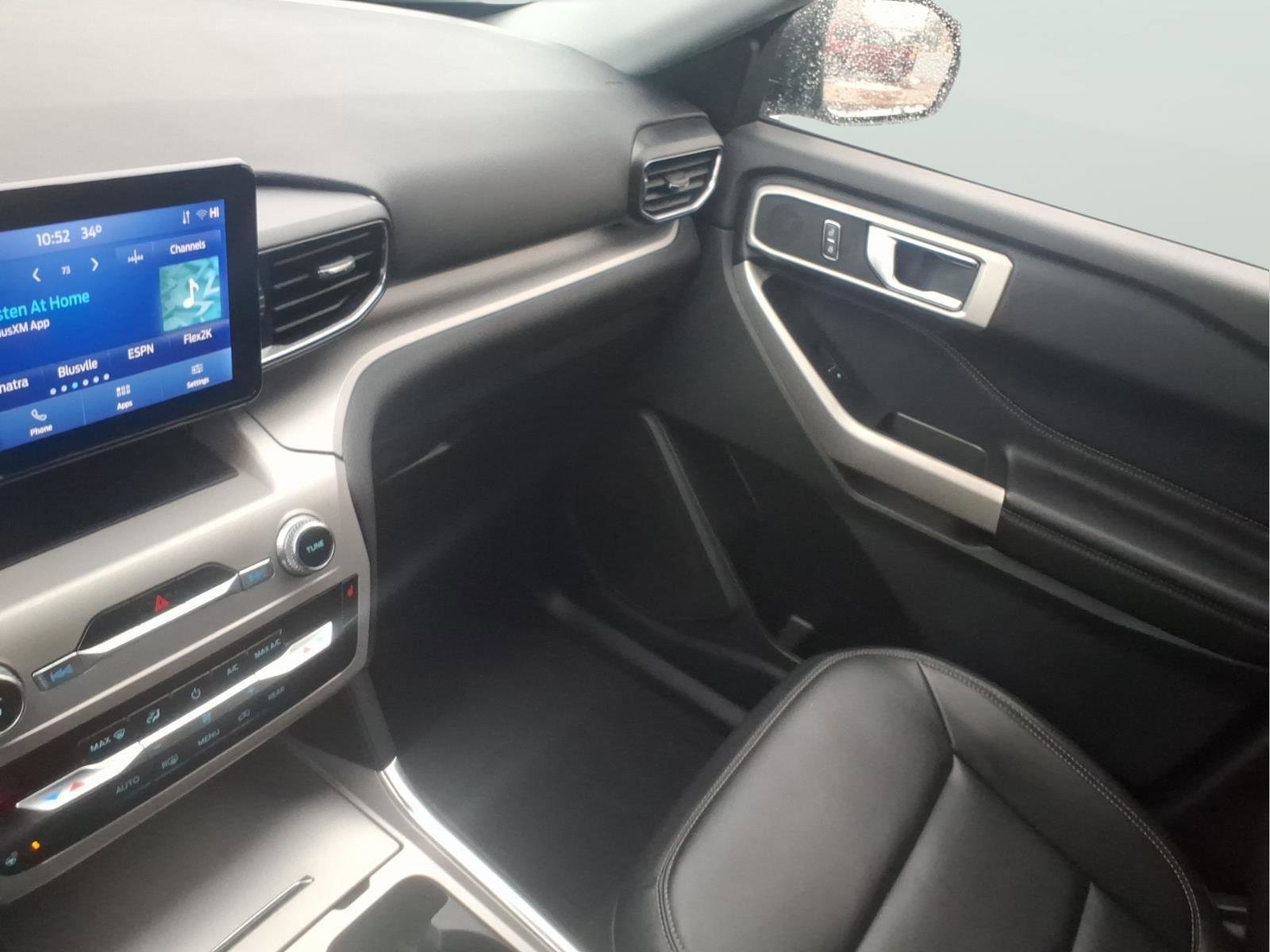 Certified 2022 Ford Explorer XLT w/ Equipment Group 202A image 21