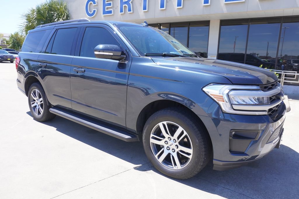 Certified 2024 Ford Expedition XLT RWD image 1
