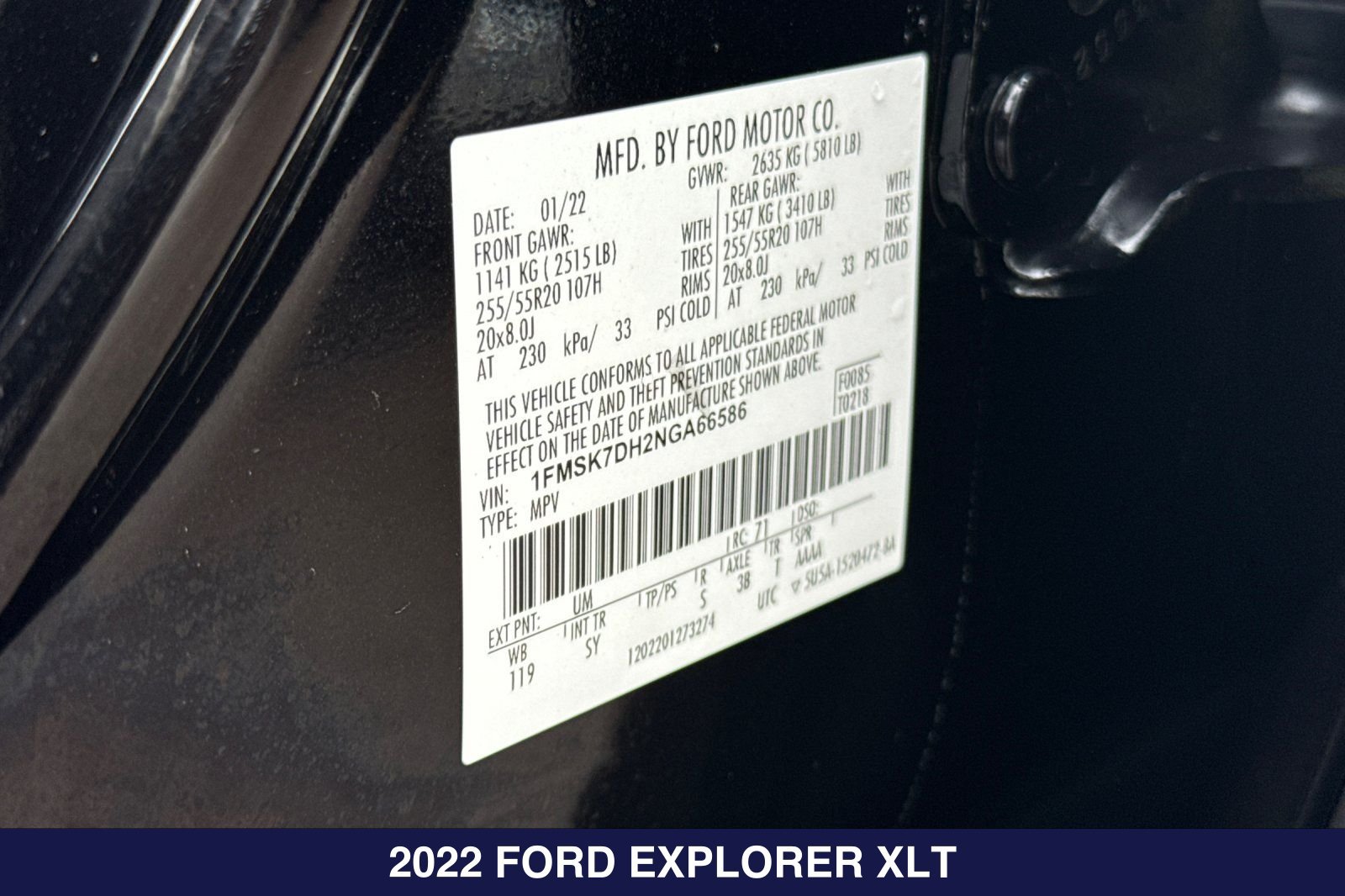 Certified 2022 Ford Explorer XLT w/ Equipment Group 202A RWD image 32