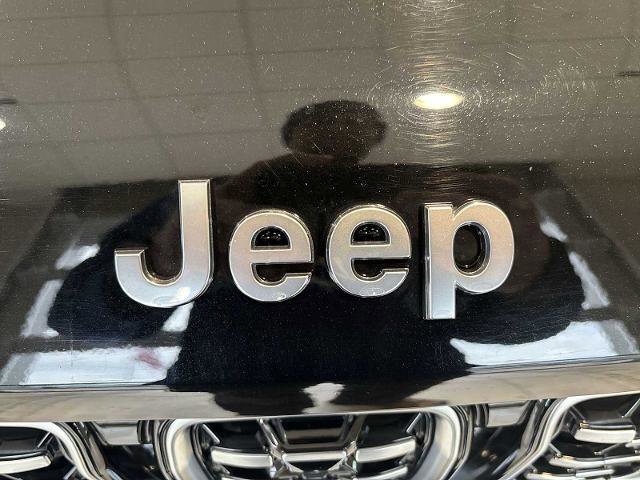 Used 2021 Jeep Grand Cherokee L Summit w/ Luxury Tech Group V image 30