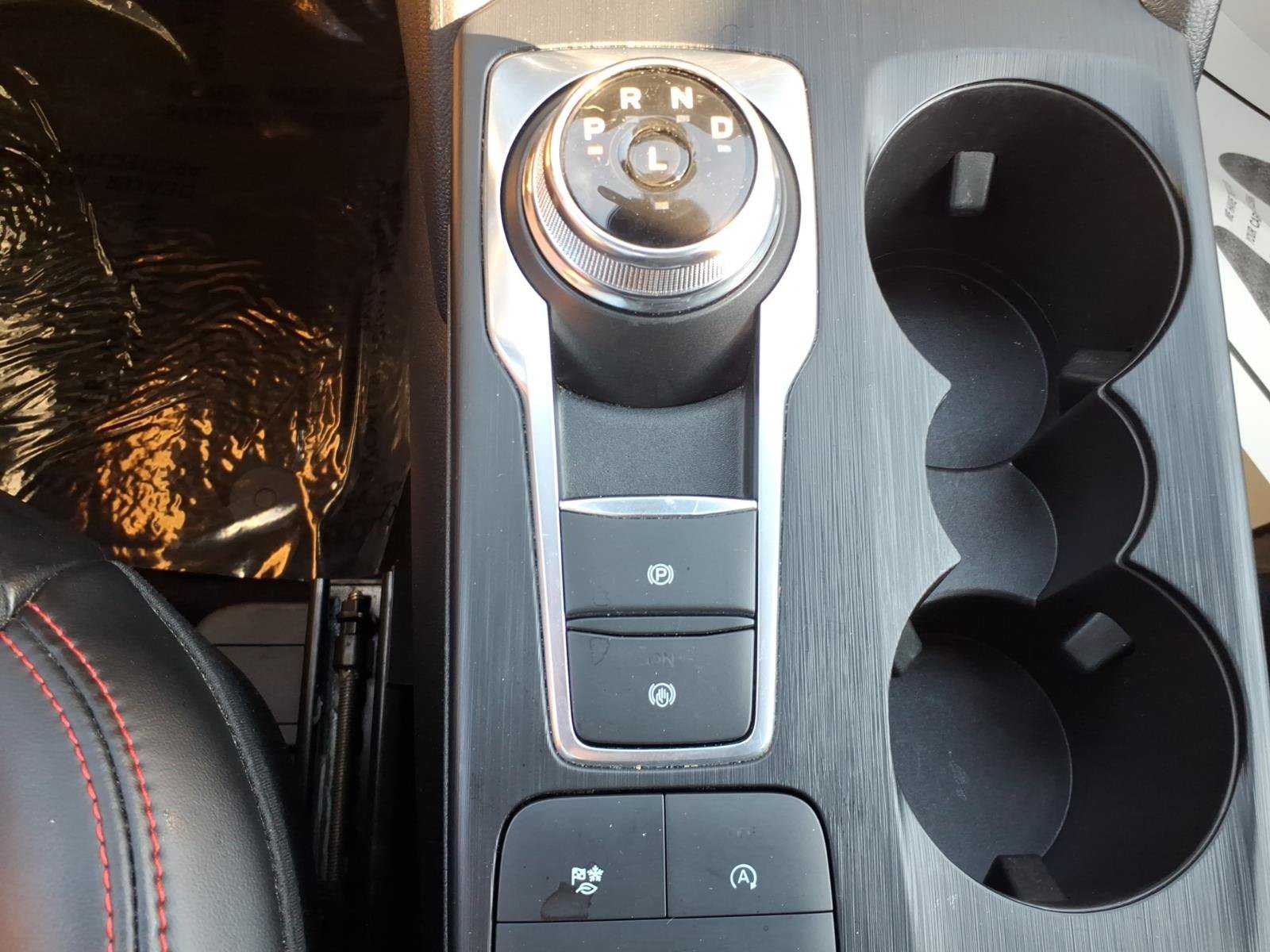 Certified 2025 Ford Escape ST-Line Select AWD/4WD image 22