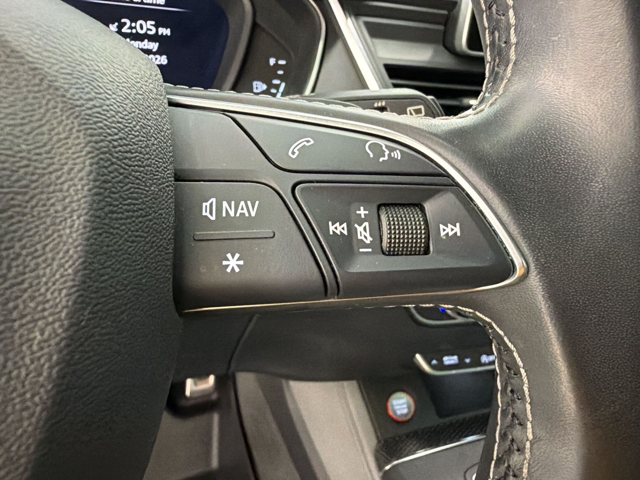Used 2020 Audi SQ5 Premium Plus w/ Premium Plus Package AWD/4WD image 17