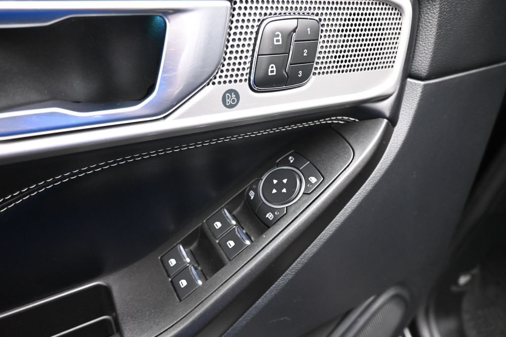 Certified 2020 Ford Explorer ST AWD/4WD image 11