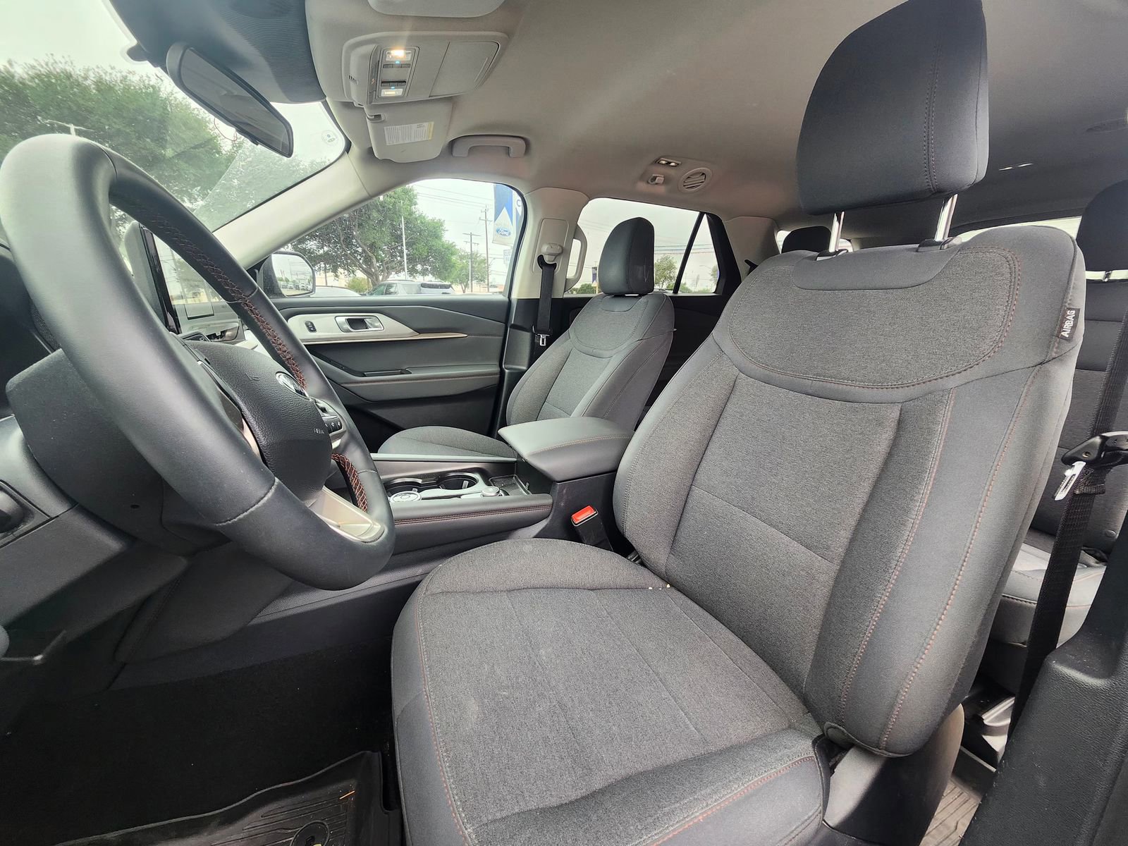 Certified 2025 Ford Explorer Active RWD image 9