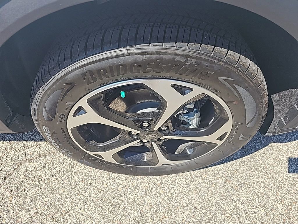 Certified 2025 Ford Escape ST-Line Select w/ Tech Pack #2 image 43