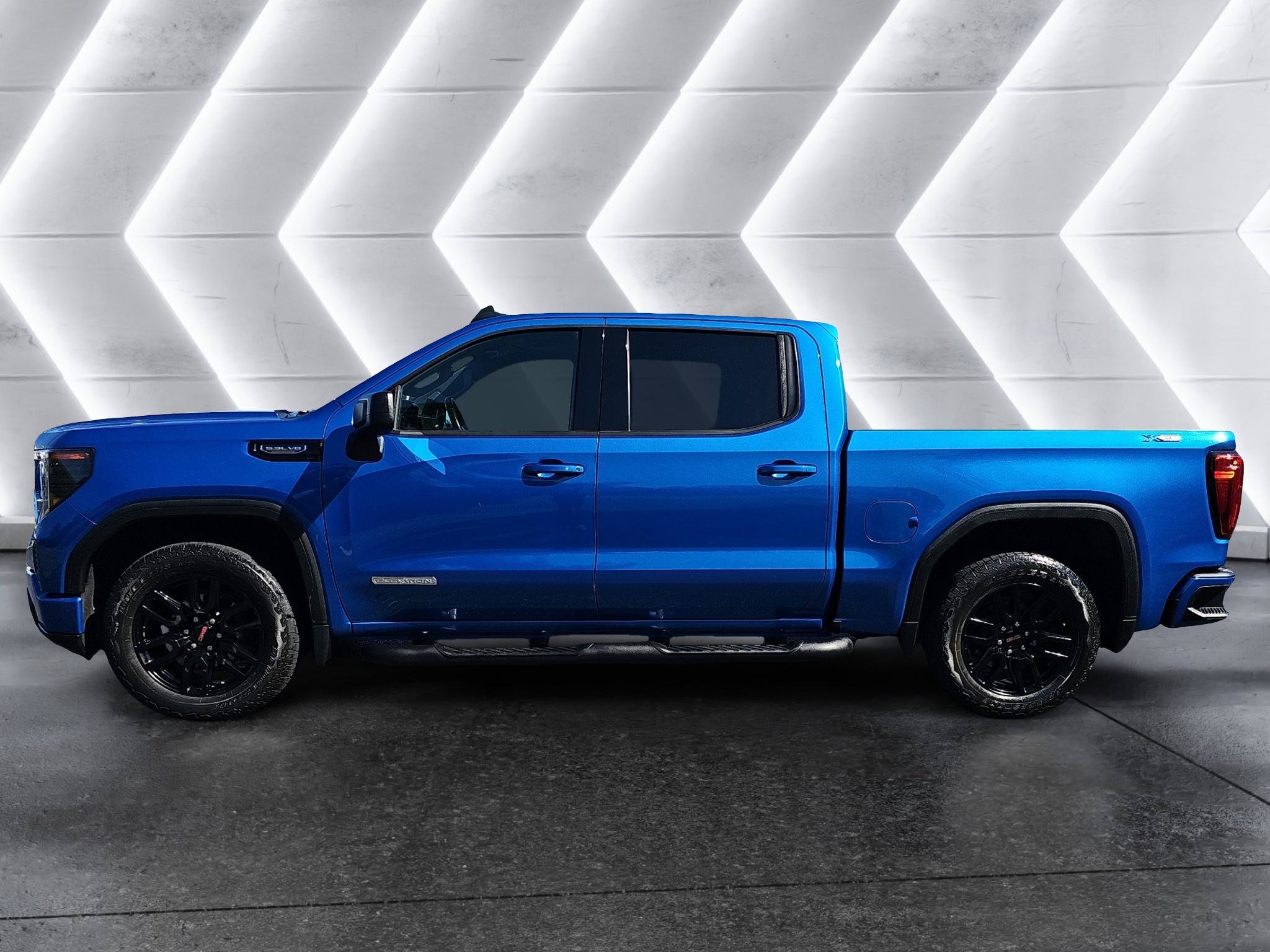 Used 2023 GMC Sierra 1500 Elevation w/ X31 Off-Road Package AWD/4WD image 4