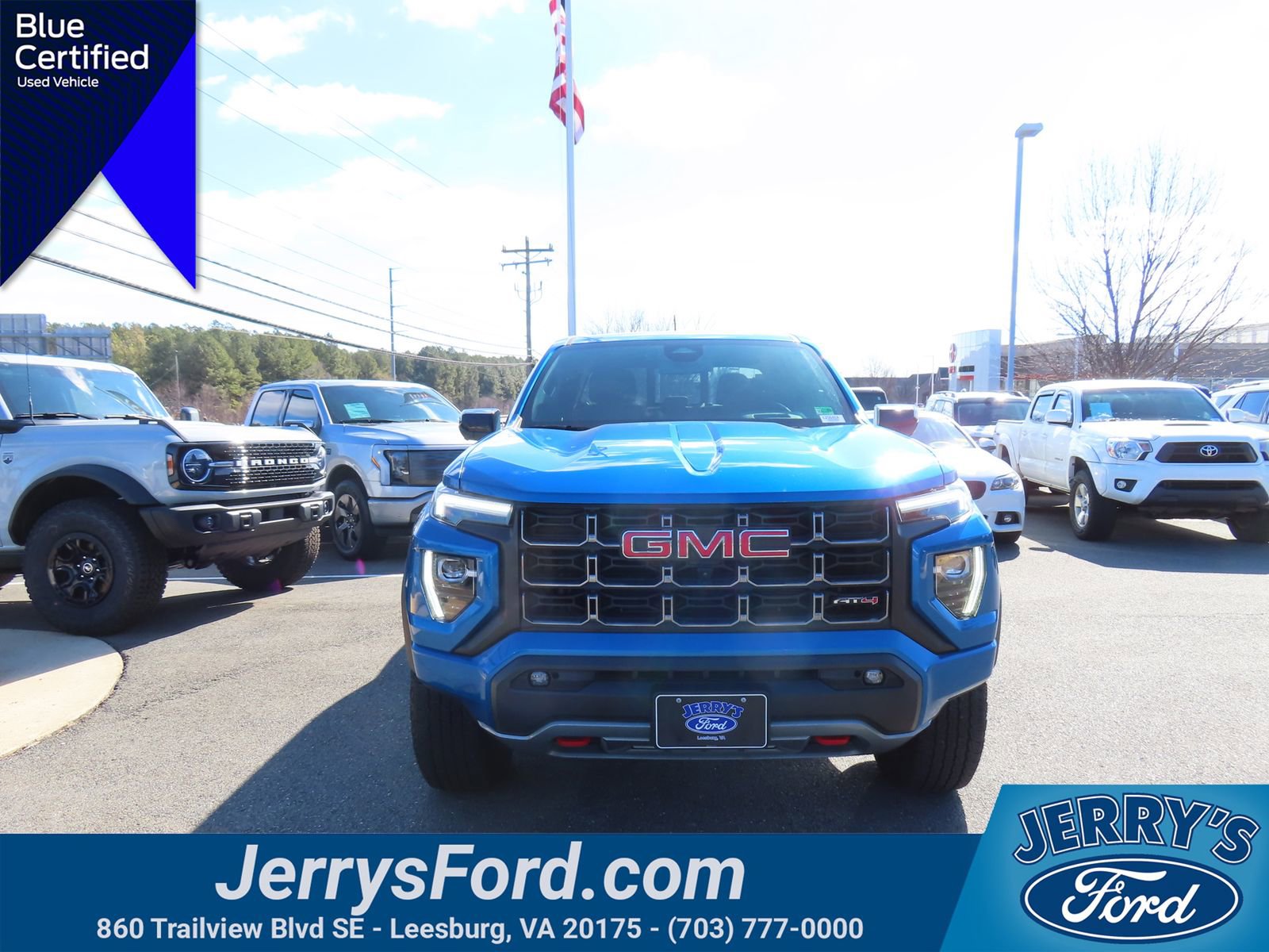 Used 2023 GMC Canyon AT4 w/ AT4 Premium Package AWD/4WD image 3