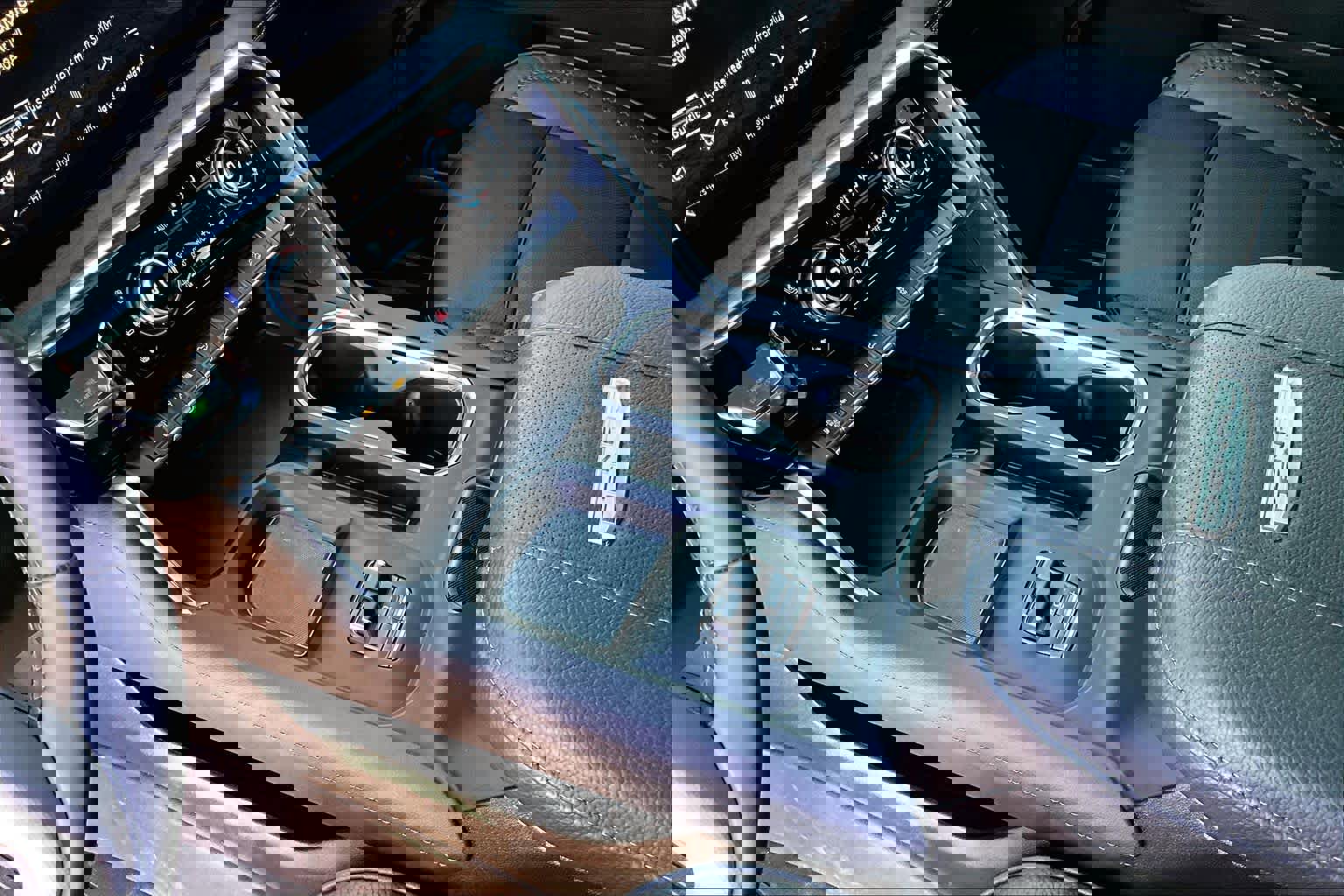 Used 2025 GMC Sierra 2500 Denali w/ Denali Reserve Package image 19